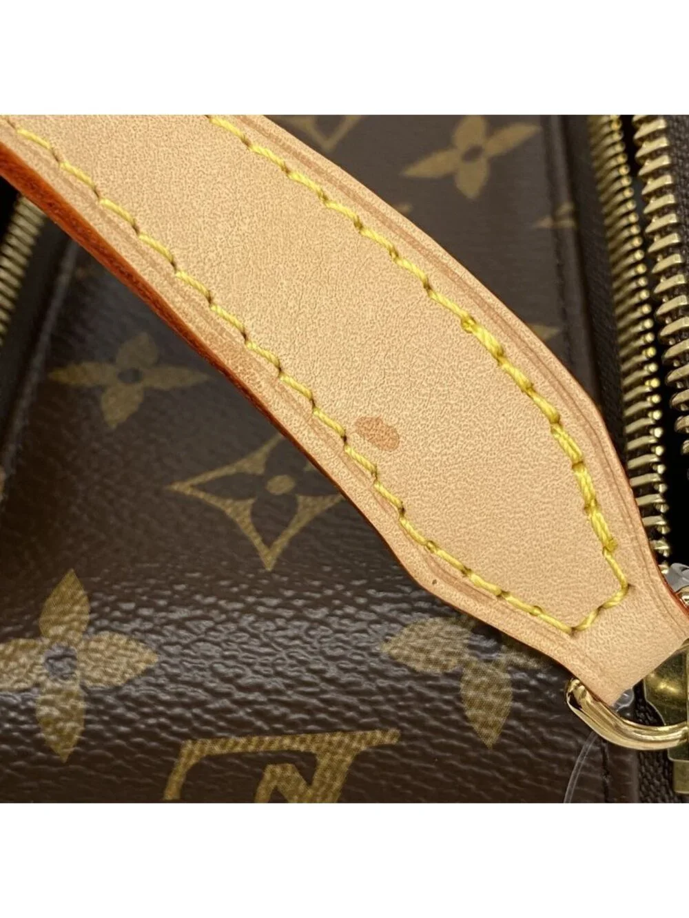 Louis Vuitton Clutch Monogram Dopp Kit Brown
